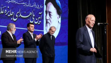 تقدیر از ۲۰ دانشمند برتر در آئین ملی جایزه علامه طباطبایی تقدیر از ۲۰ دانشمند برتر در آئین ملی جایزه علامه طباطبایی